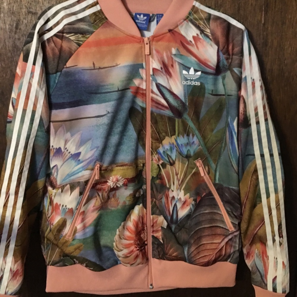 ADIDAS “FARM” 4 piece.... added T-shirt 4 pieces!!